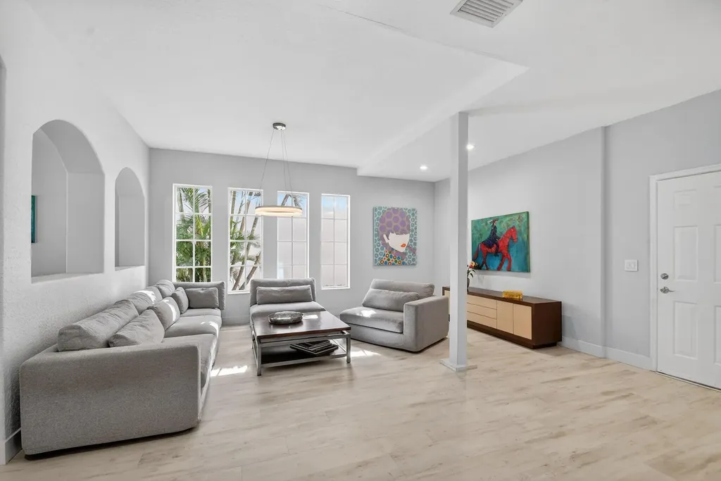 1605 E Classical Boulevard Delray Beach FL 33445