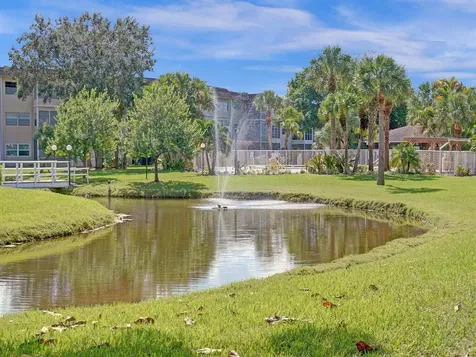 5041 W Oakland Park Boulevard Lauderdale Lakes FL 33313