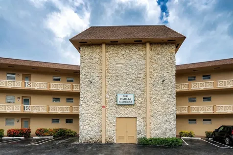 5041 W Oakland Park Boulevard Lauderdale Lakes FL 33313