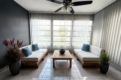 5041 W Oakland Park Boulevard Lauderdale Lakes FL 33313