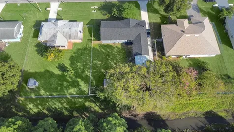 3142 SW Bridge Street Port St Lucie FL 34953