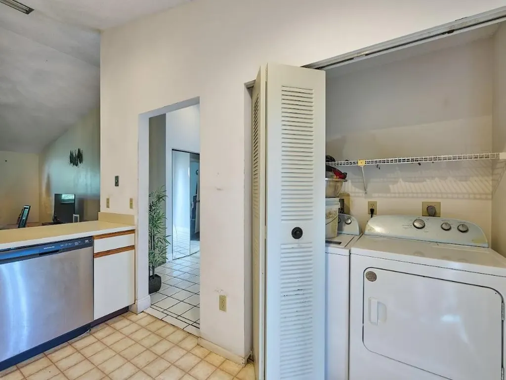 498 Iron Forge Court Royal Palm Beach FL 33411