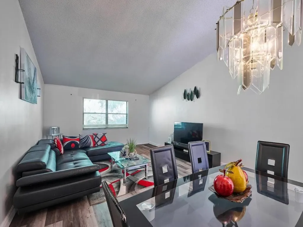 498 Iron Forge Court Royal Palm Beach FL 33411