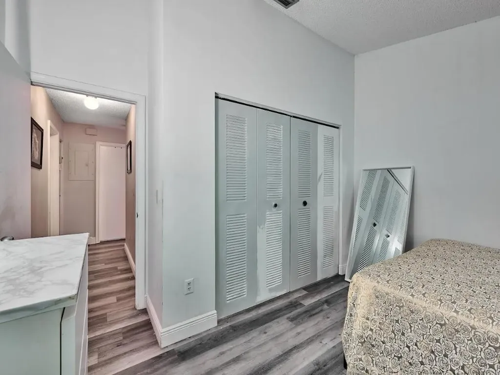 498 Iron Forge Court Royal Palm Beach FL 33411