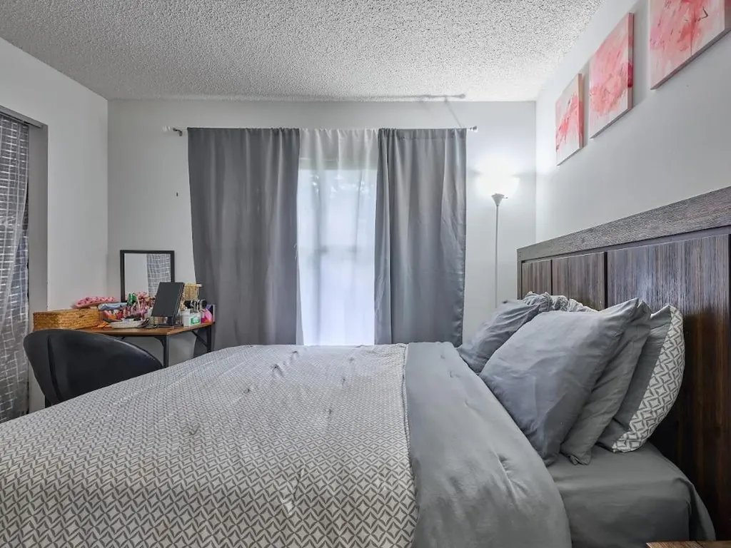 498 Iron Forge Court Royal Palm Beach FL 33411