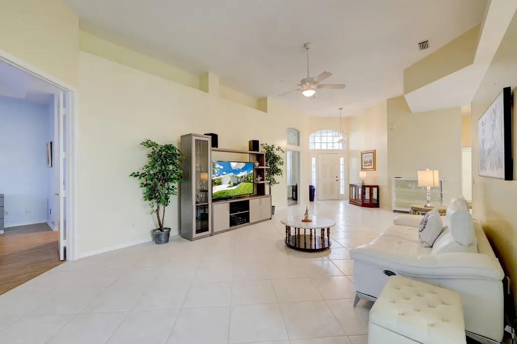 450 SW Fairway Landing Port St Lucie FL 34986