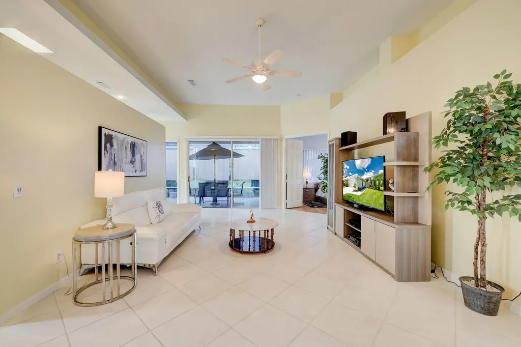 450 SW Fairway Landing Port St Lucie FL 34986