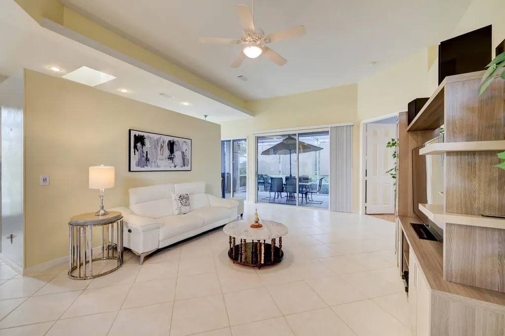 450 SW Fairway Landing Port St Lucie FL 34986