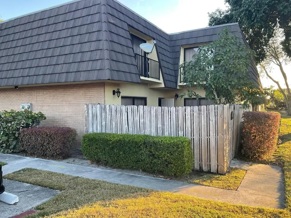 4561 Cherry Road West Palm Beach FL 33417