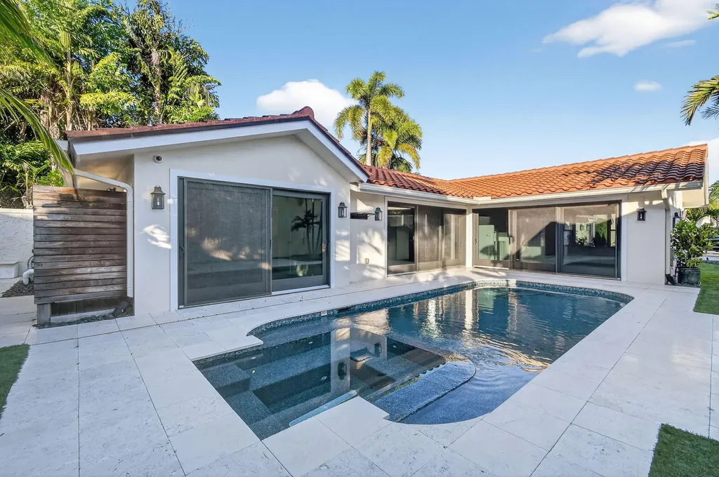 105 W Tarpon Lane Jupiter FL 33477