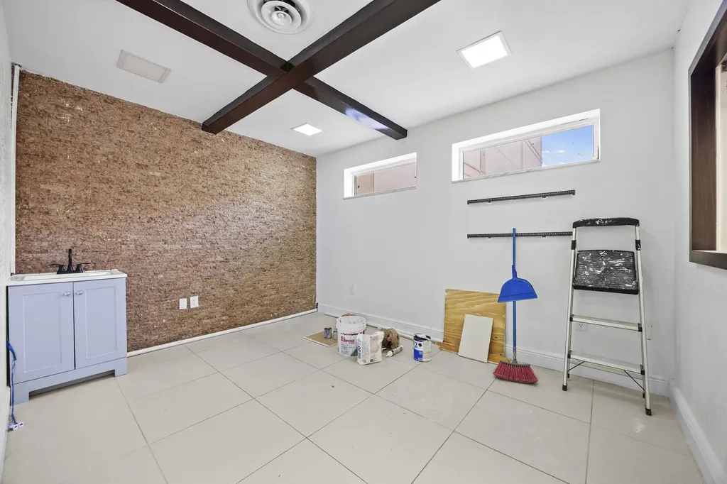1940 Harrison Street Hollywood FL 33020