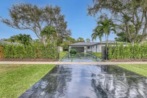 7077 Oakmont Drive Lake Worth FL 33467