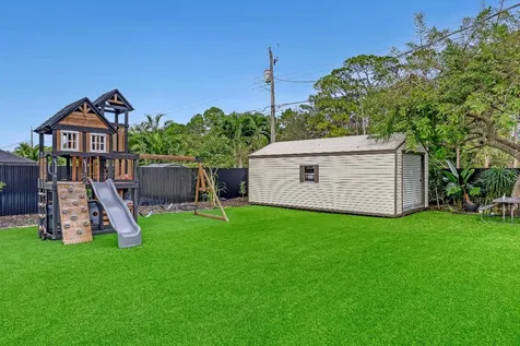 7077 Oakmont Drive Lake Worth FL 33467