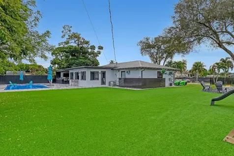 7077 Oakmont Drive Lake Worth FL 33467