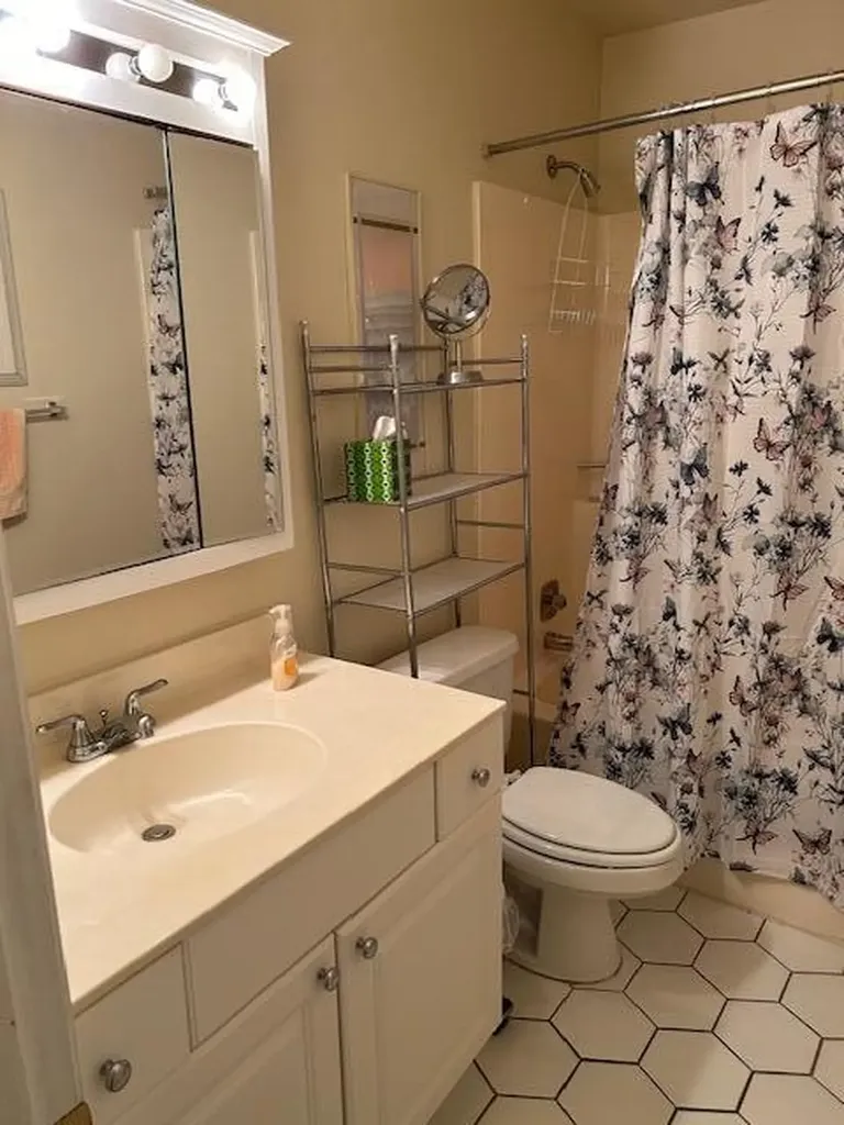 221 Lake Meryl Drive West Palm Beach FL 33411
