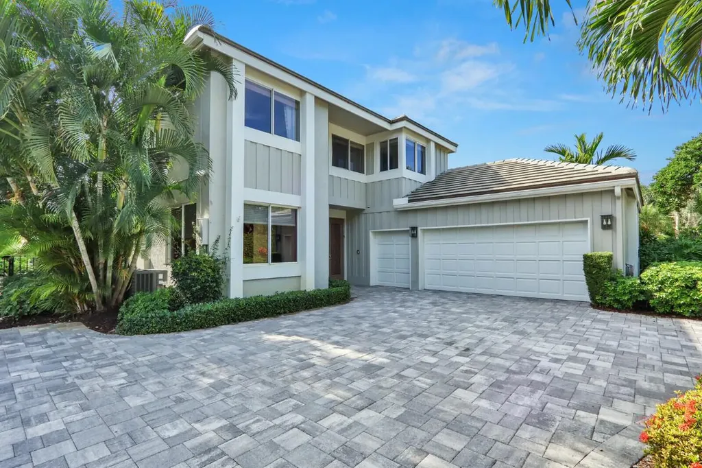 2571 Marseille Drive Palm Beach Gardens FL 33410