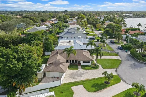 348 River Drive Tequesta FL 33469