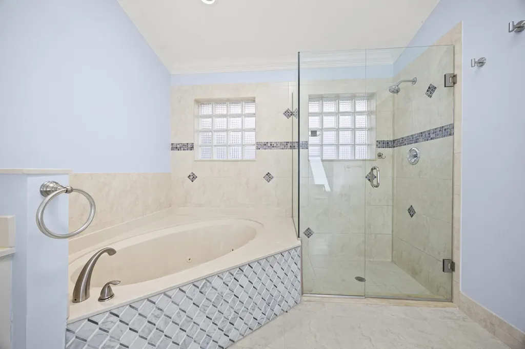 122 Eagleton Lane Palm Beach Gardens FL 33418