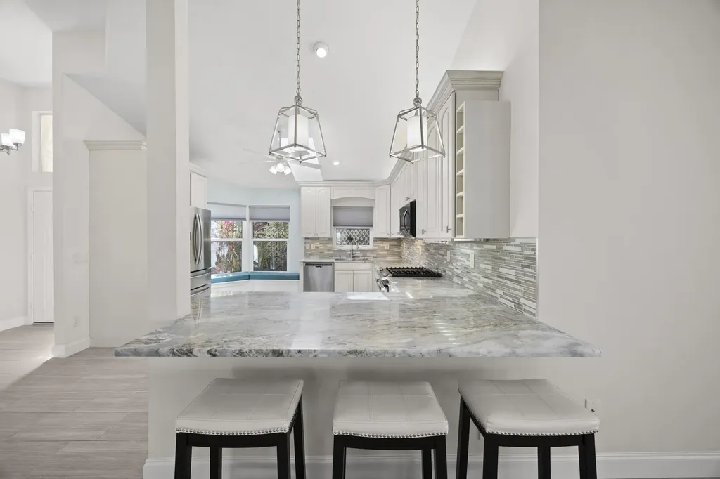 122 Eagleton Lane Palm Beach Gardens FL 33418