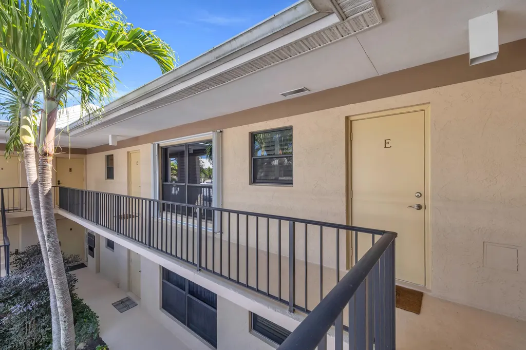 4 SE Turtle Creek Drive Jupiter FL 33469