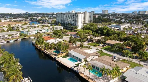 965 SE 10th Court Pompano Beach FL 33060