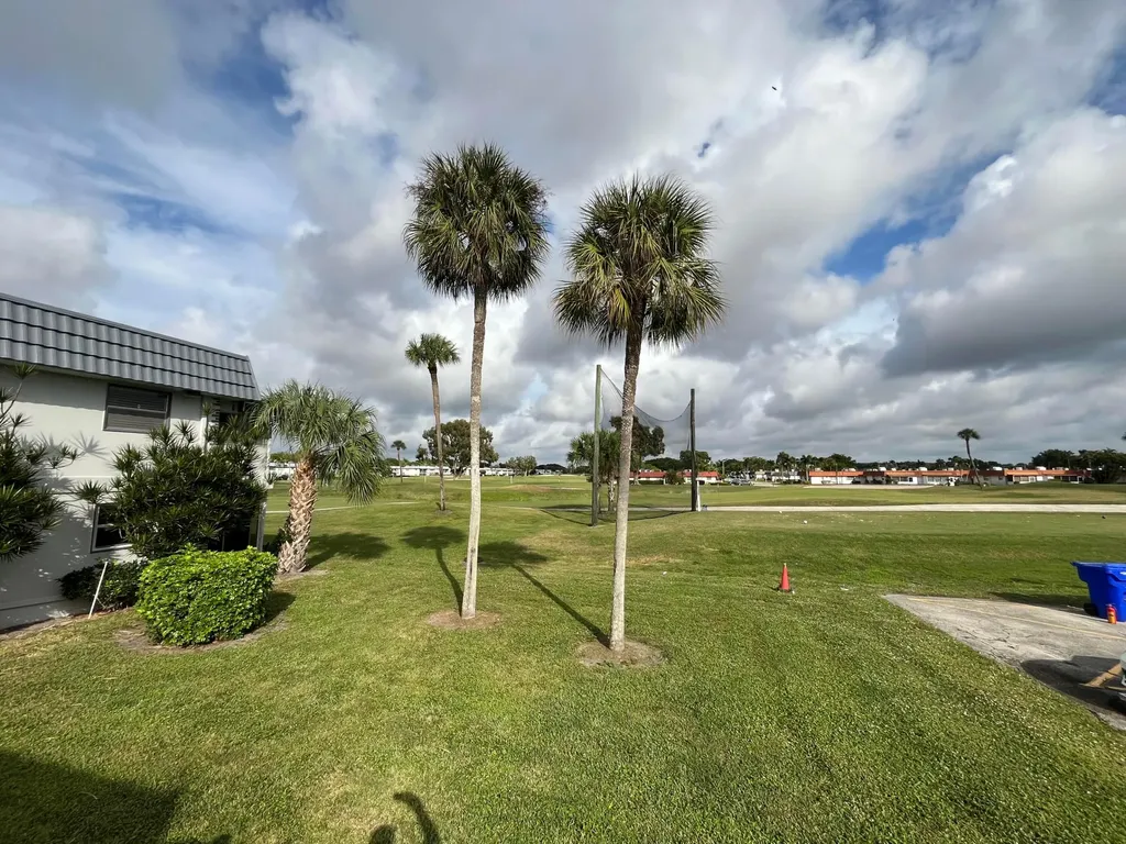 286 Tuscany E Delray Beach FL 33446