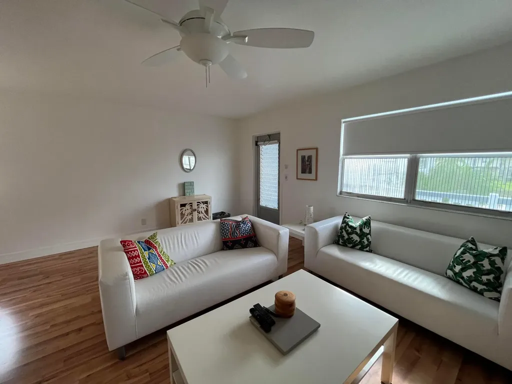 286 Tuscany E Delray Beach FL 33446