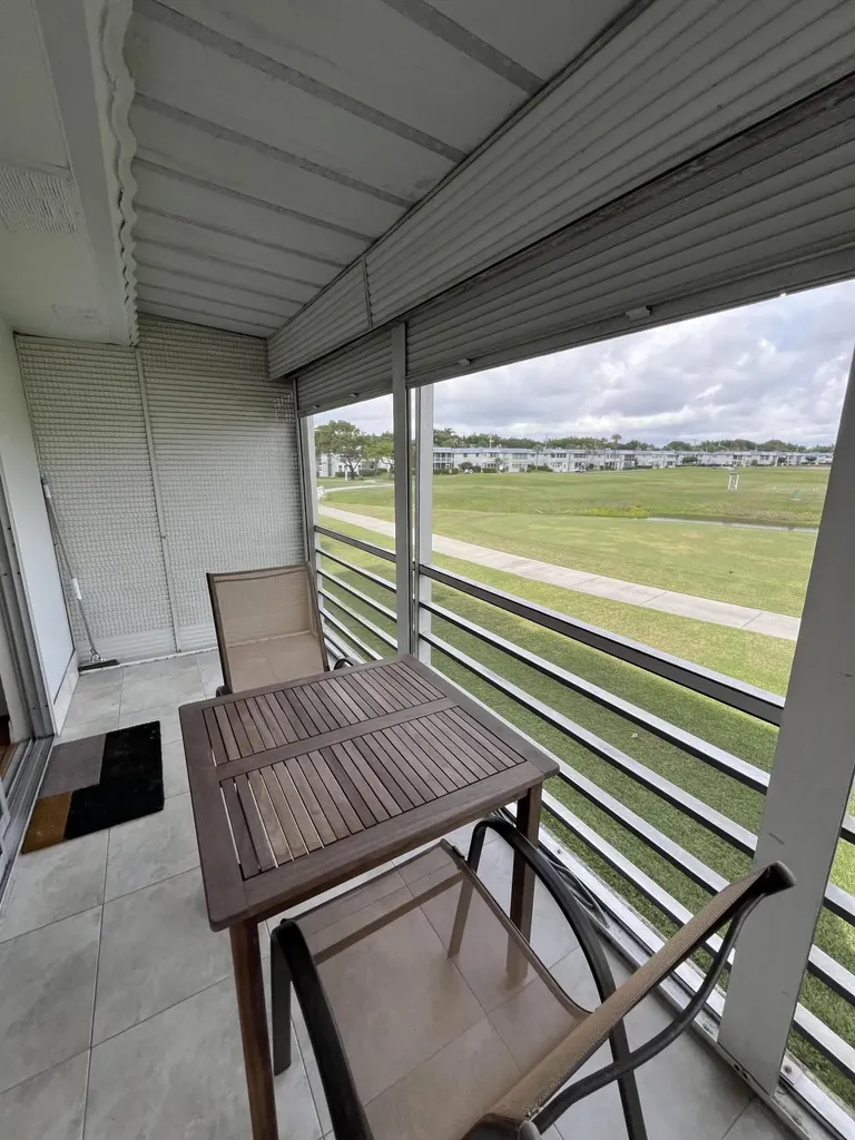286 Tuscany E Delray Beach FL 33446