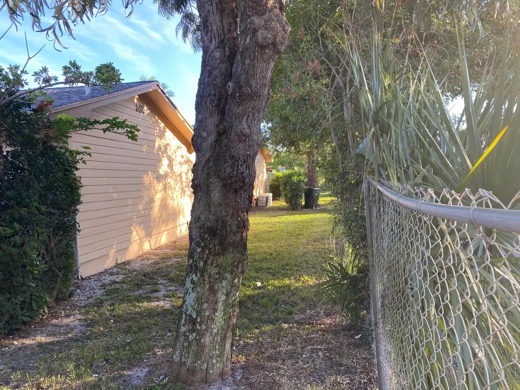 525 S Swinton Avenue Delray Beach FL 33444