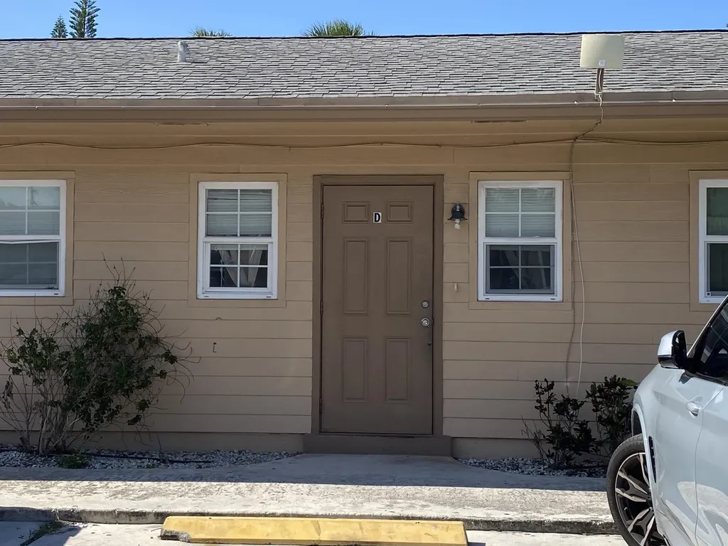 525 S Swinton Avenue Delray Beach FL 33444