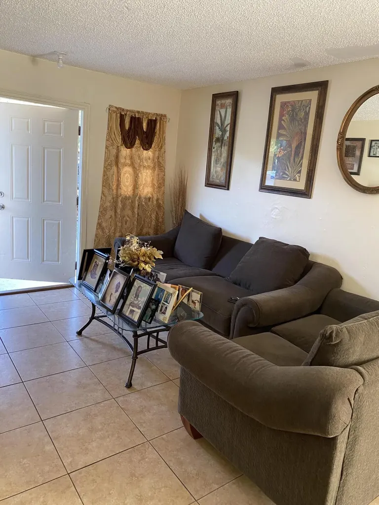 525 S Swinton Avenue Delray Beach FL 33444