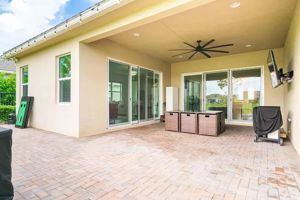 15894 Meadowlark Court Westlake FL 33470