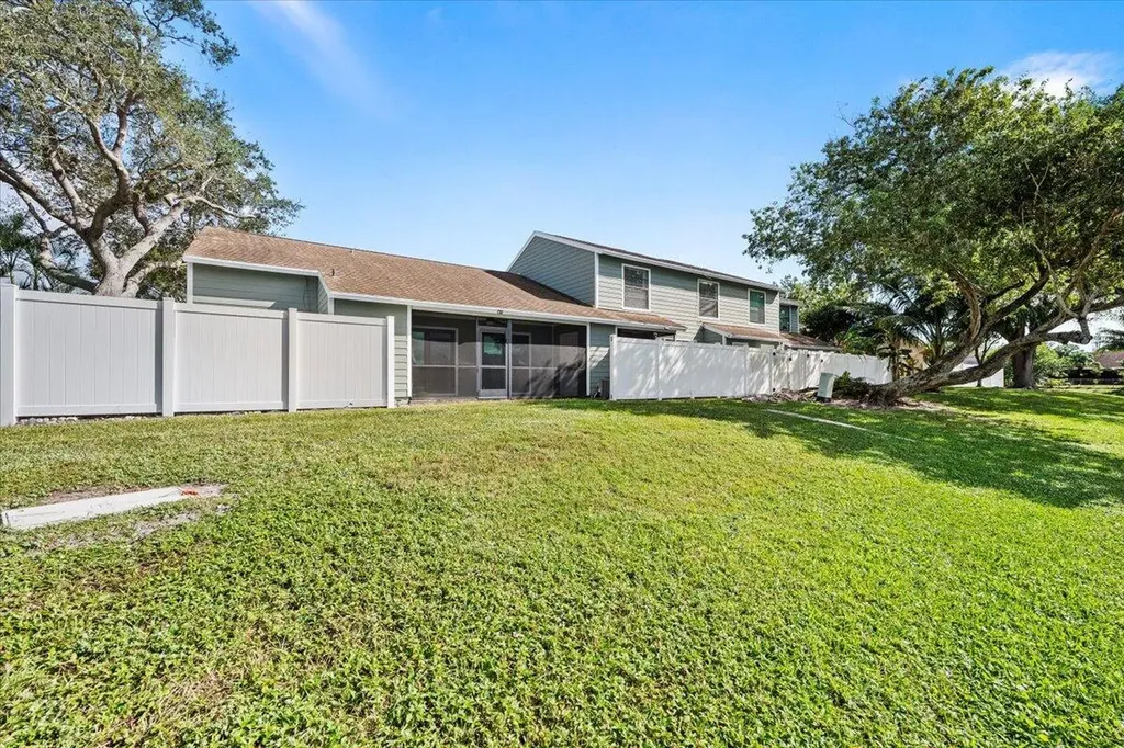 404 Lakewood Court Jupiter FL 33458