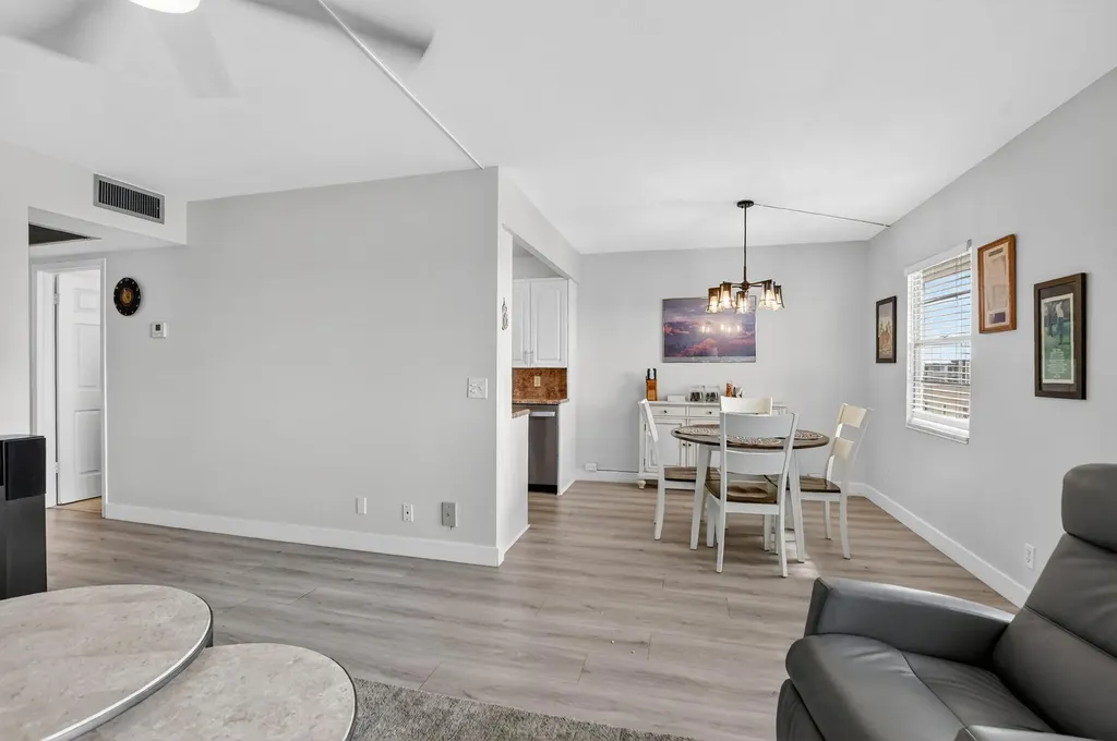 4051 Guildford C Boca Raton FL 33434