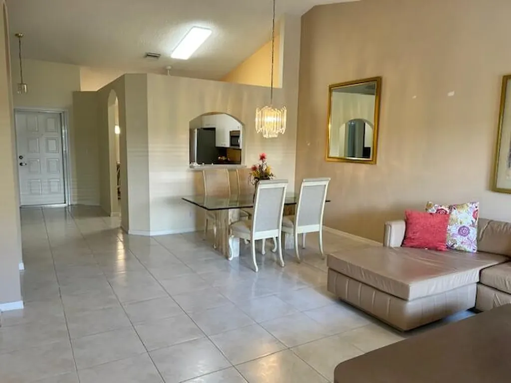 6092 Petunia Road Delray Beach FL 33484