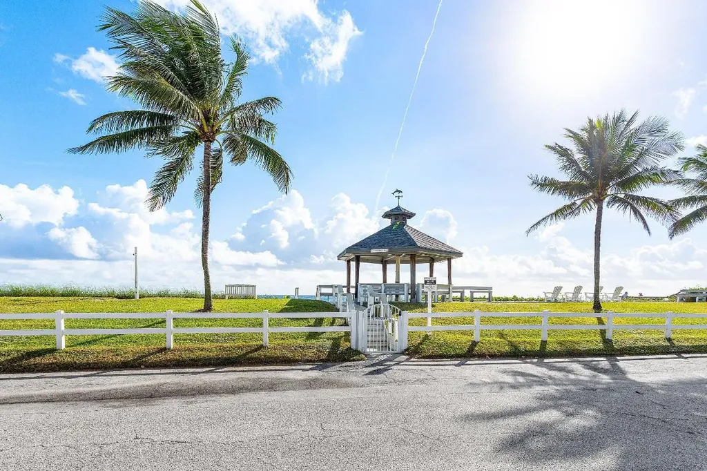 5505 N Ocean Boulevard Ocean Ridge FL 33435