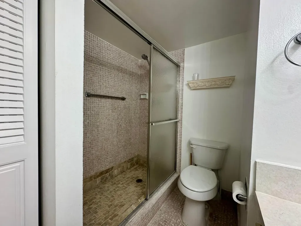 4053 Hythe C Boca Raton FL 33434
