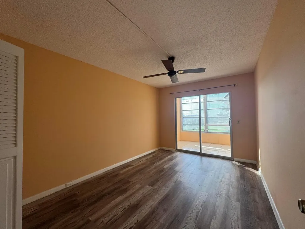 4053 Hythe C Boca Raton FL 33434