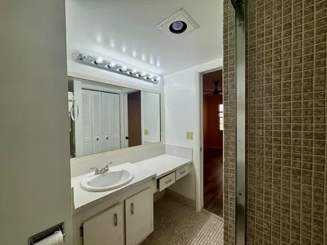4053 Hythe C Boca Raton FL 33434