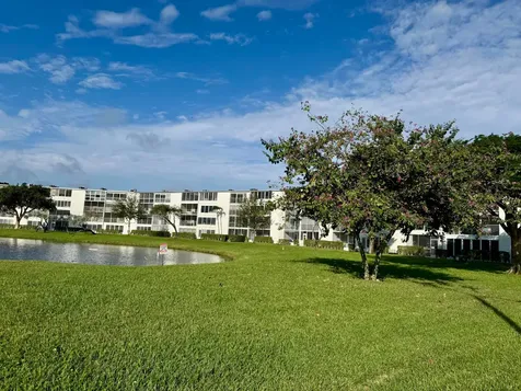4053 Hythe C Boca Raton FL 33434