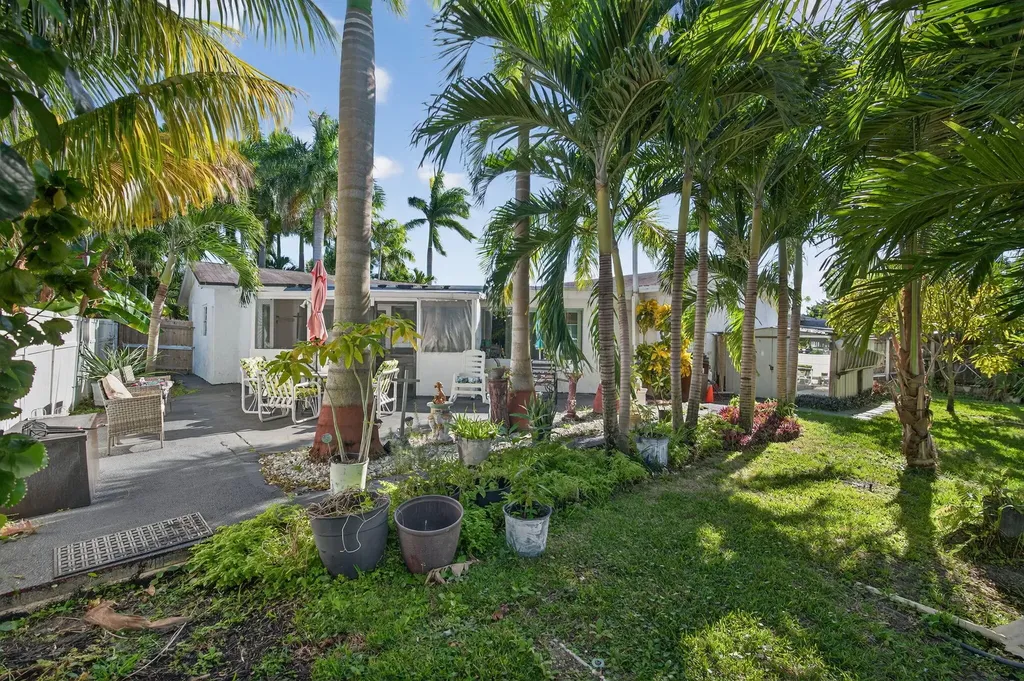 225 S Sequoia Drive West Palm Beach FL 33409
