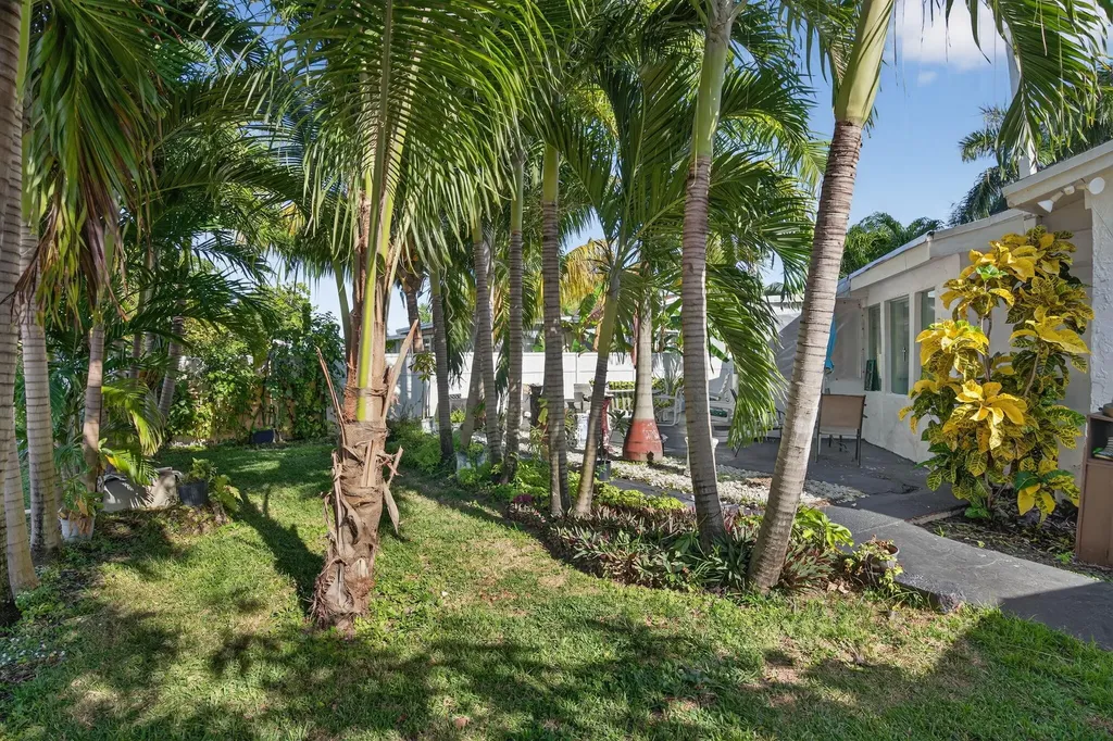 225 S Sequoia Drive West Palm Beach FL 33409