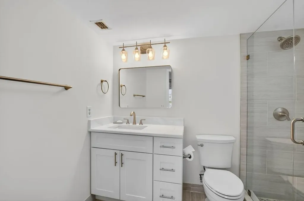 1090 Guildford E Boca Raton FL 33434