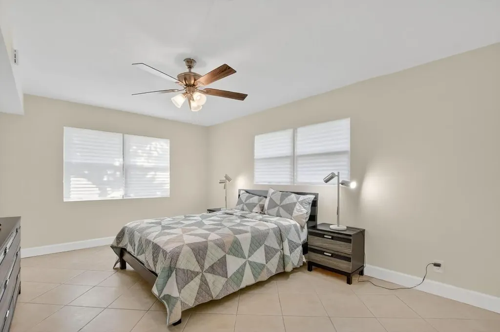 1090 Guildford E Boca Raton FL 33434