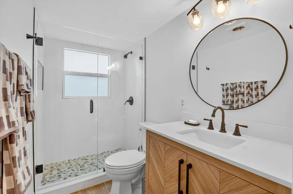 1090 Guildford E Boca Raton FL 33434