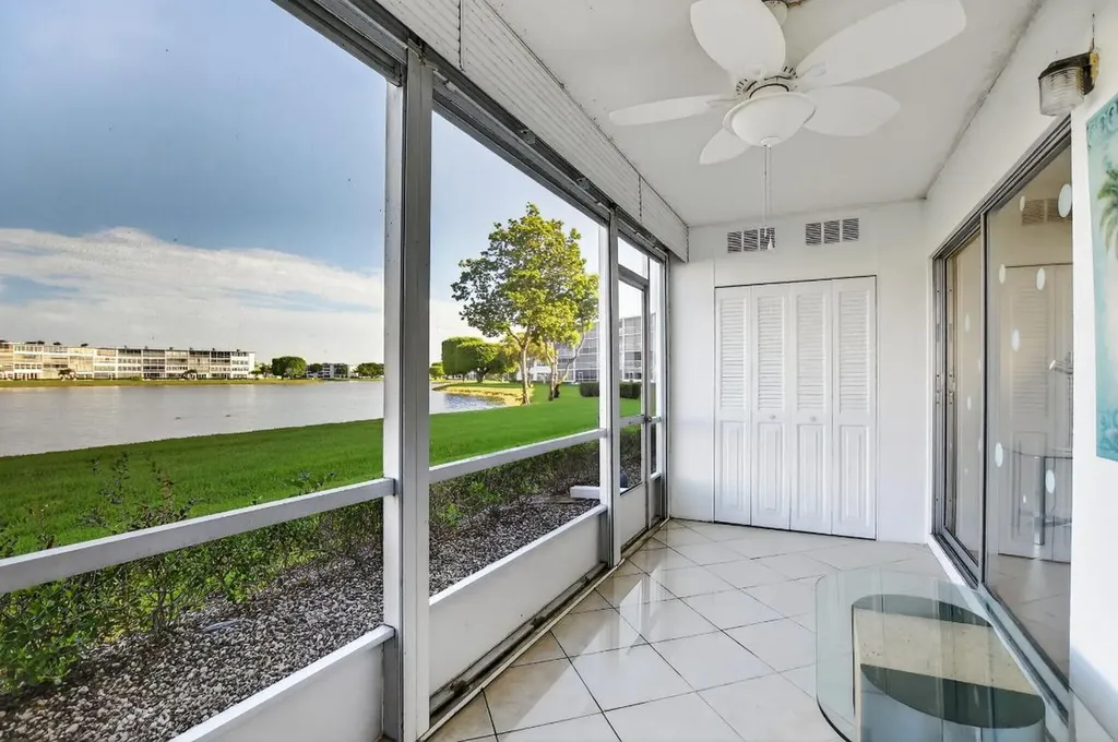 1090 Guildford E Boca Raton FL 33434