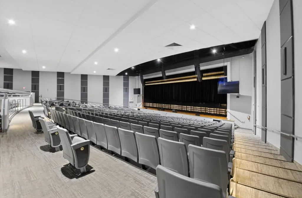 1090 Guildford E Boca Raton FL 33434
