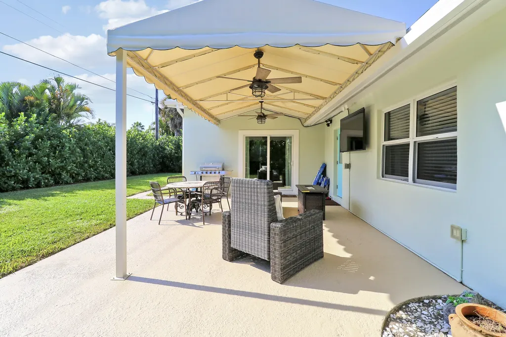 424 Ebbtide Drive North Palm Beach FL 33408