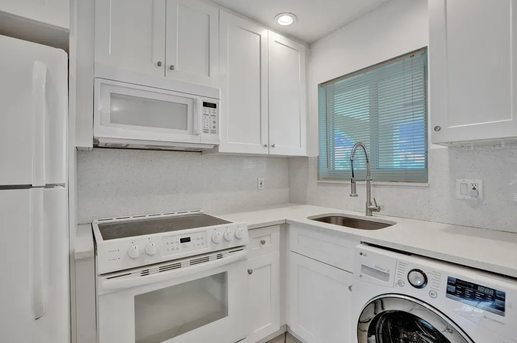 2311 NE 36th Street Lighthouse Point FL 33064