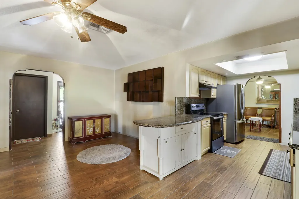 10868 Larch Court Palm Beach Gardens FL 33418
